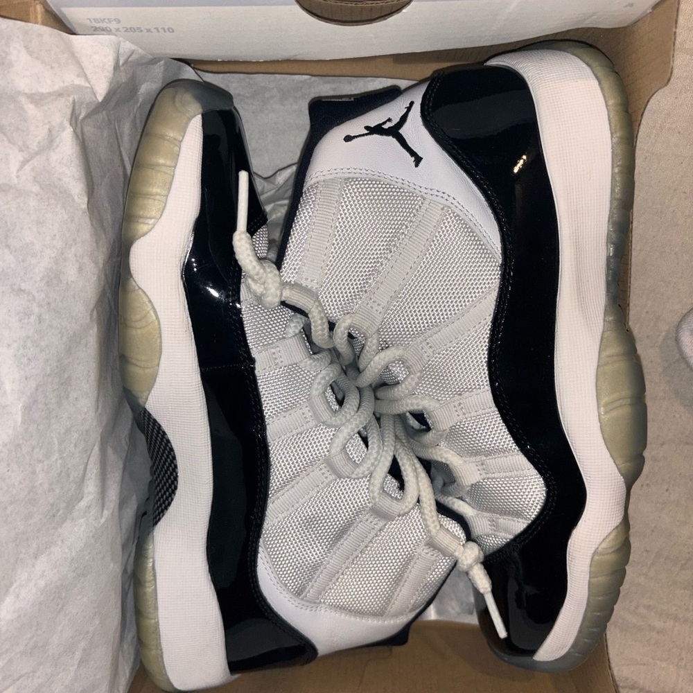 Air Jordan 11 Retro Sneakers